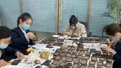 暖心!老人 2 万多现金烧成焦炭,银行还原 1.99 万