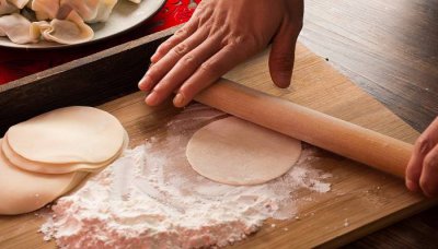 ​饺子皮放在冷藏还是冷冻好 饺子皮放在冷藏还是冷冻保存