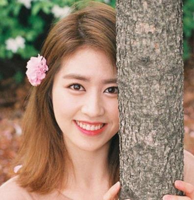 生活2024韩式齐肩发型图片 显脸小的女生发型  5