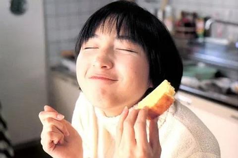 女生陷入恋爱的3种心理，下一步很可能要追你2