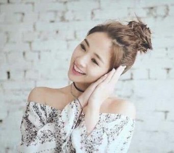 ​《黑涩会》出道的组合，周杰伦为她唱主题曲，炎亚纶坦言要娶她