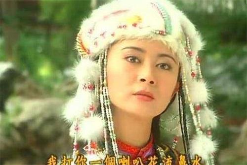 《还珠格格》同样是扮演塞娅公主：旧版嚣张肆意，新版却纯情天真
