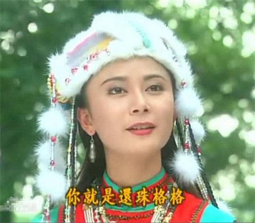 《还珠格格》同样是扮演塞娅公主：旧版嚣张肆意，新版却纯情天真