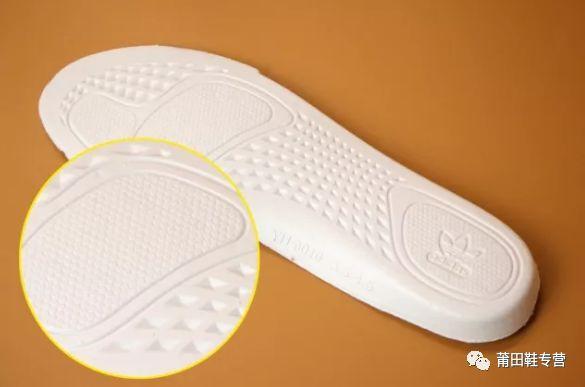 阿迪达斯Yeezy 350冰蓝拆解测评，告诉你为何椰子软如屎