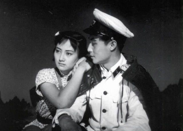 86岁王心刚近照曝光，照顾患重病妻子足足5年，如今已满头白发