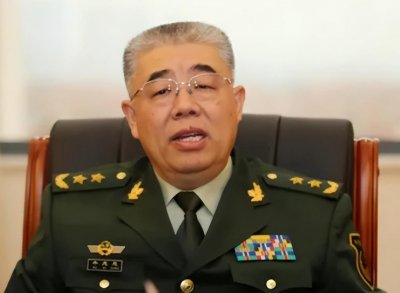 ​武警部队“老虎”落马：从农村娃做到副司令，却沉迷享乐公然索贿