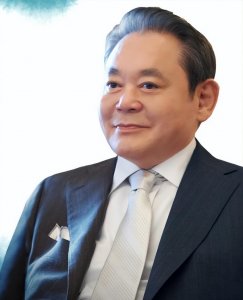 ​韩国十大财阀之首，被称为“地下总统”，李健熙究竟有多狠毒？