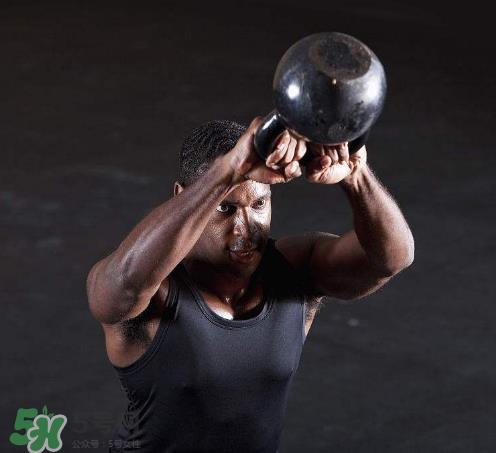 壶铃摇摆练哪里?壶铃摇摆的好处 壶铃摇摆练哪里?壶铃摇摆的好处