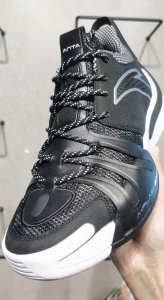 安踏新品中端篮球鞋曝光!前掌部位撞脸李宁反伍,颜值提升了不少