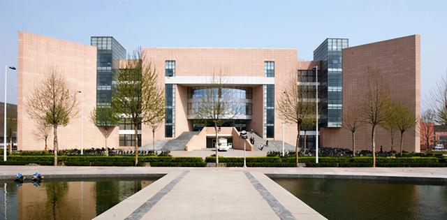 各高校图书馆你喜欢哪一个(美翻了大学之大)(2)