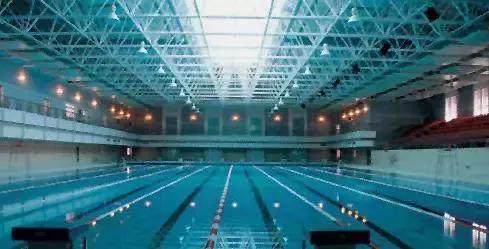 上海没有好的游泳池吗(降温都是骗人的)(27)