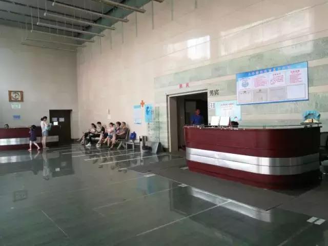 上海没有好的游泳池吗(降温都是骗人的)(19)