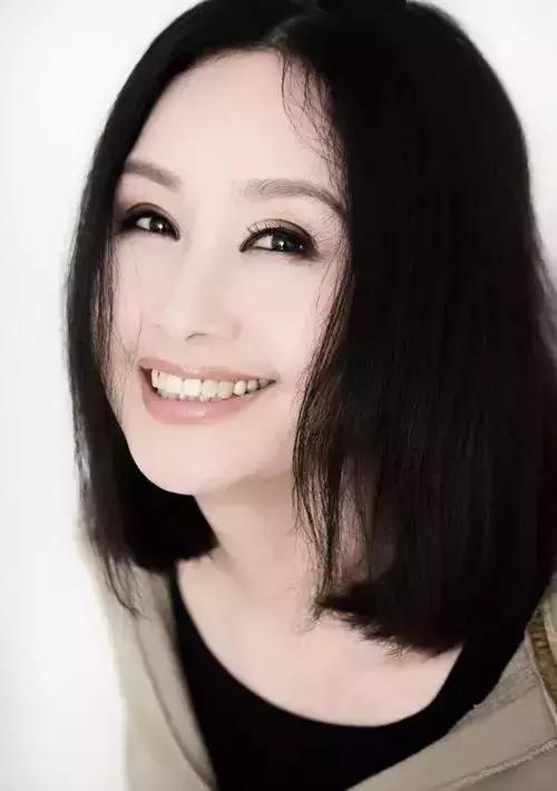 中国美女主持人一夜之间神秘失踪,11年后,真相震撼曝光…