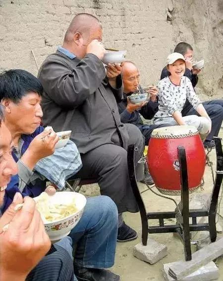 中国美女主持人一夜之间神秘失踪,11年后,真相震撼曝光…