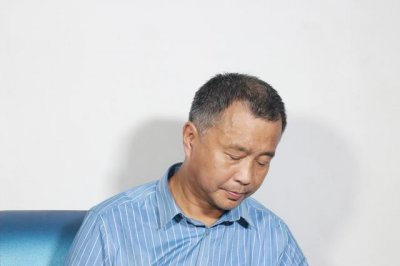 “流浪大师”沈巍:百万直播收入分别被借走,至今没人还清一笔