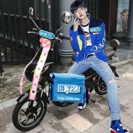 史上最帅快递小哥出道,上过《天天向上》,外卖小哥也毫不示弱!