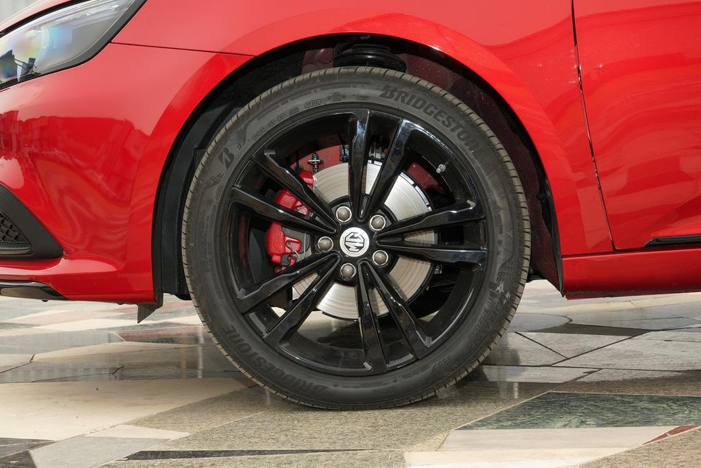 名爵6油箱容量多少升(名爵6油箱多少升)