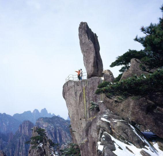 世界上妙不可言的石头，最神奇的一个在中国，可屹立千年不倒