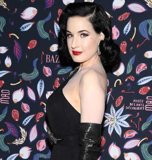 乌克兰最美舞娘(全球最贵的脱衣舞娘)(8)