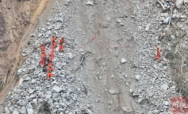 四川泸定地震已造成65人遇难(四川泸定地震已致82人遇难)(18)