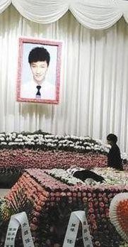 乔任梁遗容(乔任梁 遗照)