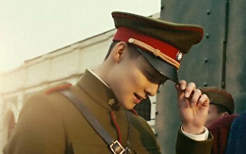 21岁的新晋小生张铭恩，老九门中帅帅的张副官