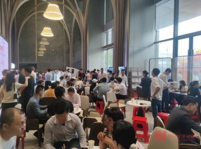 实探央行5·17新政后的深圳楼市:部分楼盘现场“人山人海”, 让利揽客仍是主