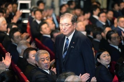 石破茂将任首相 日本告别安倍经济学?