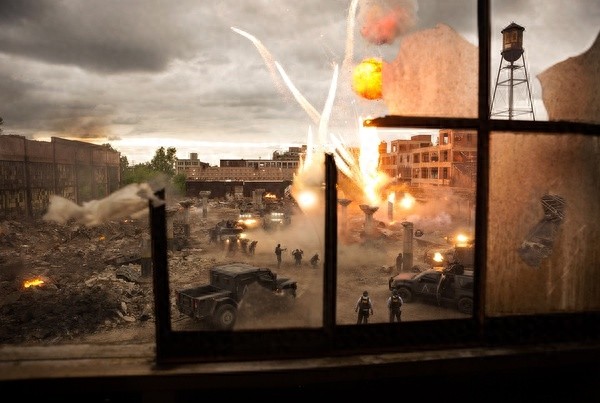 《变形金刚5》片场照曝光,爆炸大场面都是实拍!