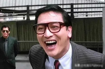 风月片皇帝曹查理功夫出众,女演员争相合作,作品备受瞩目