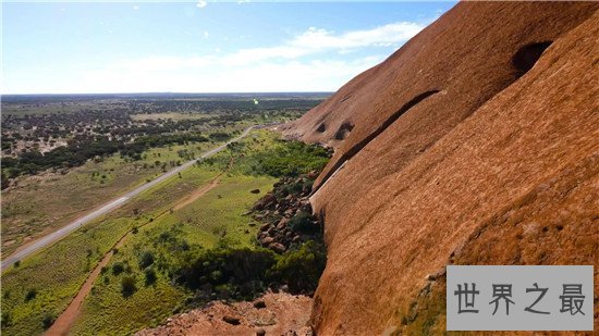 世界上最大的石头,它就是——艾尔斯岩石