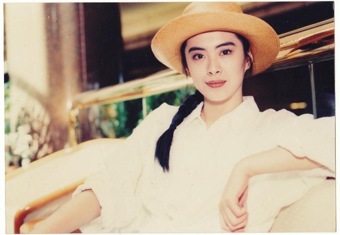 她是中国最美女神,爱情以离婚收场,如今60岁让人心疼