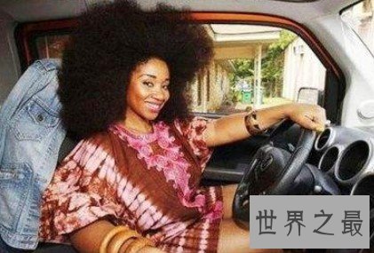 史上最大爆炸头,直径90厘米,周长1.5米,洗头都要两天才干!