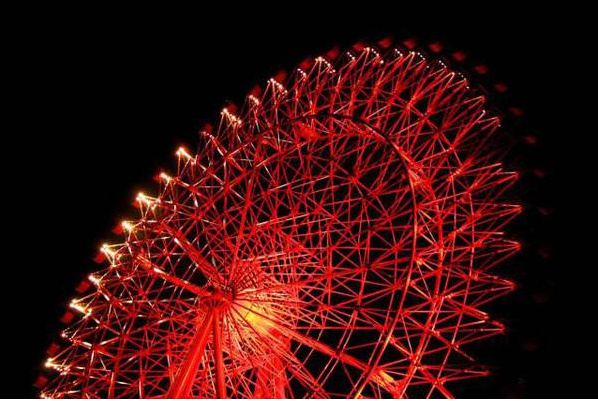 世界十大最美摩天轮排行榜:天津之眼跨河建造十分壮观