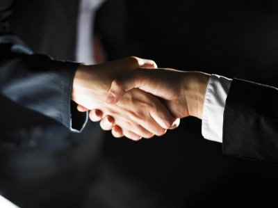 快手:宿华辞任董事长,CEO 程一笑接任