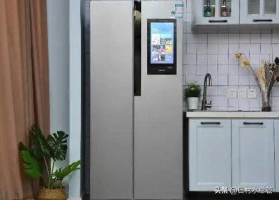 冰箱外壳两侧发热(冰箱外壳发热烫手是怎么回事)