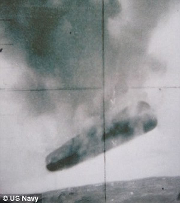 美军潜艇“海参号”(USS Trepang SSN 674)摄于1971年的UFO照片在网上惹热议