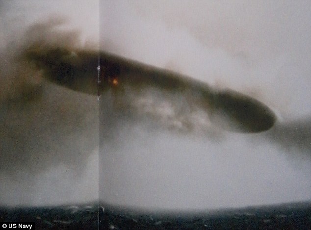 美军潜艇“海参号”(USS Trepang SSN 674)摄于1971年的UFO照片在网上惹热议