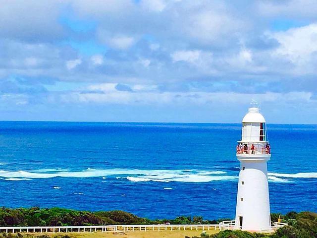 世界上最美的海滨公路,建于悬崖峭壁之间,有着此生难见的绝景