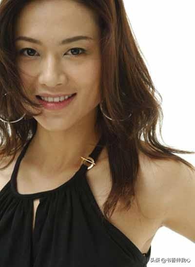 李雨菲,央视最有气质的美女主持人,优雅自信的主持风格备受欢迎