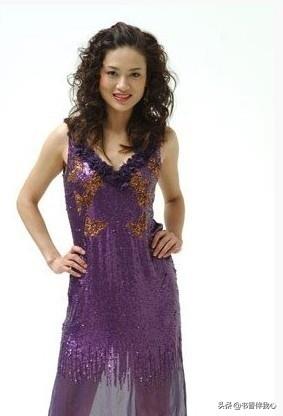 李雨菲,央视最有气质的美女主持人,优雅自信的主持风格备受欢迎