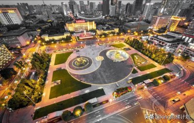 成都月平均工资7600,但4600的中位数月薪才是大部分人的真实收入
