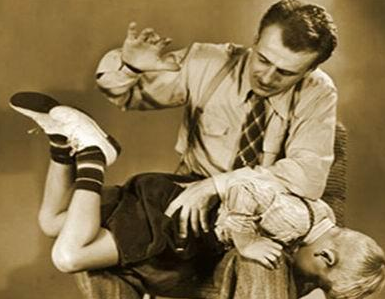 自己打pp的方法无声还痛(专家图解如何科学地打屁股!)