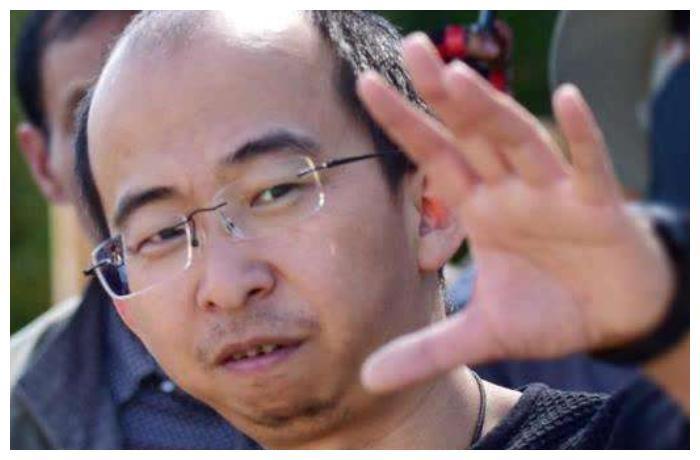 最丑影帝巨兴茂,娶如花似玉小娇妻,身价10亿被称人生赢家!