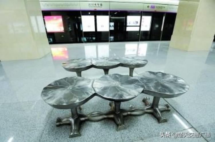 武汉地铁座位「市民反映地铁站台内座椅少武汉地铁集团回应了」