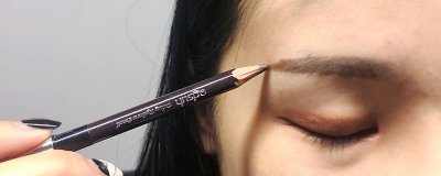​纹眉一高一低二次补色可以调整吗