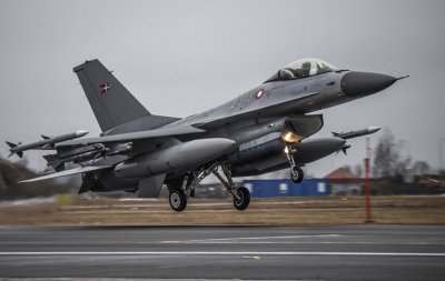 ​F-16战机坠毁后，乌克兰空军司令被解职