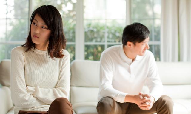 女子出钱买房只写男友名字，后来变成男友和闺蜜的婚房