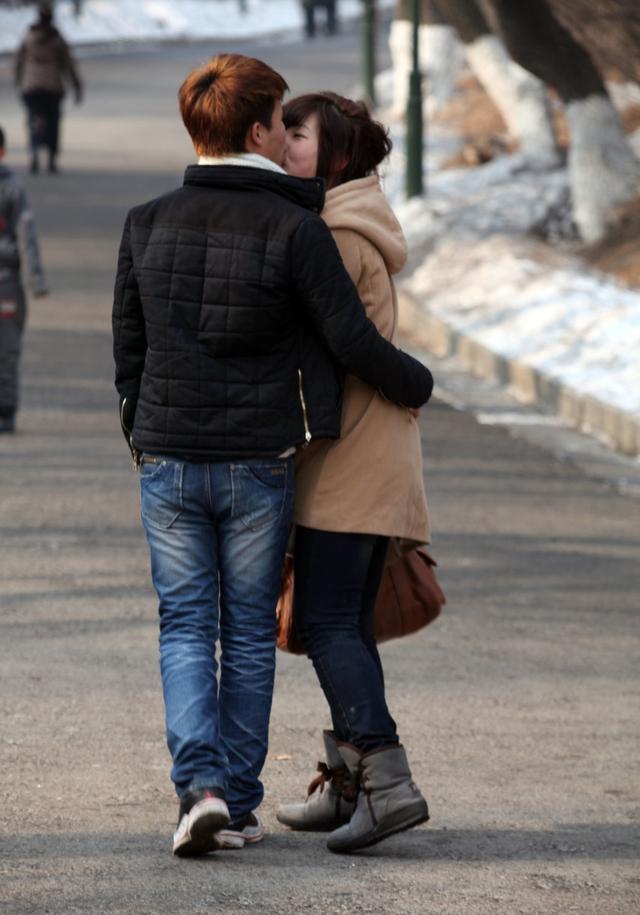 女子出钱买房只写男友名字，后来变成男友和闺蜜的婚房