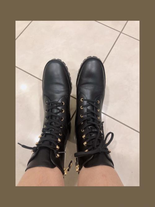 马丁靴鞋带系法教程(怎样系马丁靴鞋带)